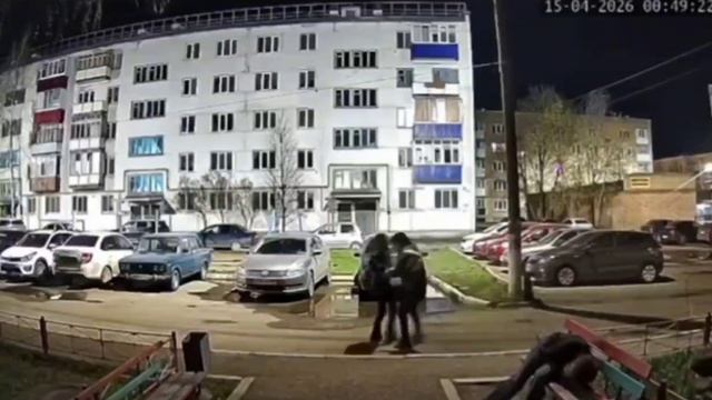 В Башкирии школьница занималась оральным сексом со своим другом прямо на улице