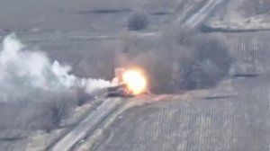 На Добропольском направлении дроны выводят из строя бронемашины противника.