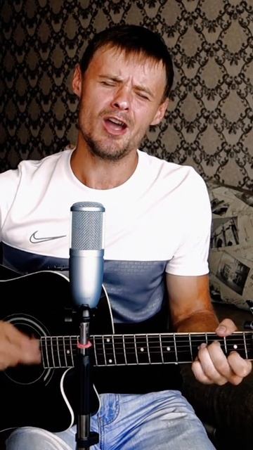 Вот пуля просвистела