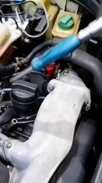 Не откручивается свеча накала - не спешите ломать