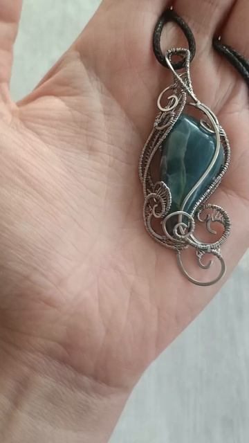 кулон с офитом #украшение #кулон #украшения #ручнаяработа