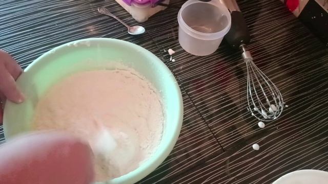 Бисквит в мультиварке Comfee