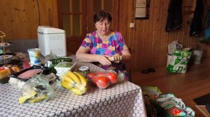 Приехали дети и привезли 4 сумки продуктов. Распаковка.