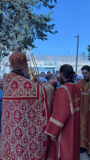 Христос воскресе! Воистину воскресе! Звучит на разных языках во всех православных храмах!