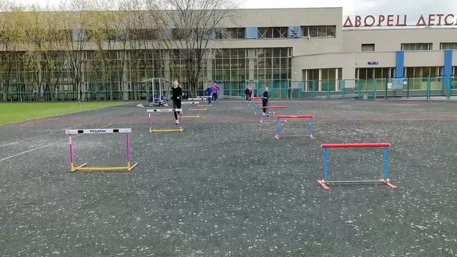 Бег с барьерами.