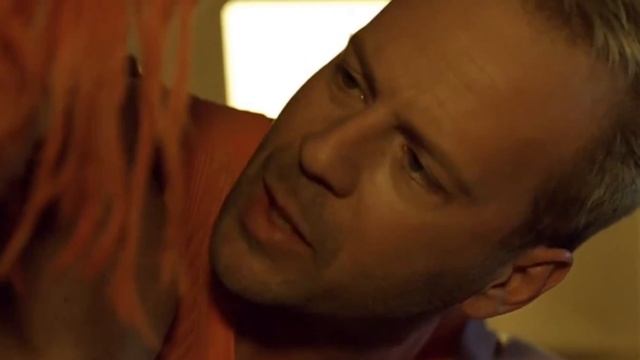 я 5 элемент и смогу тебя защитить