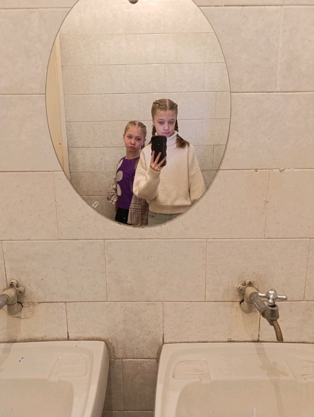 пробую первый раз популярные палочки с глазурью!