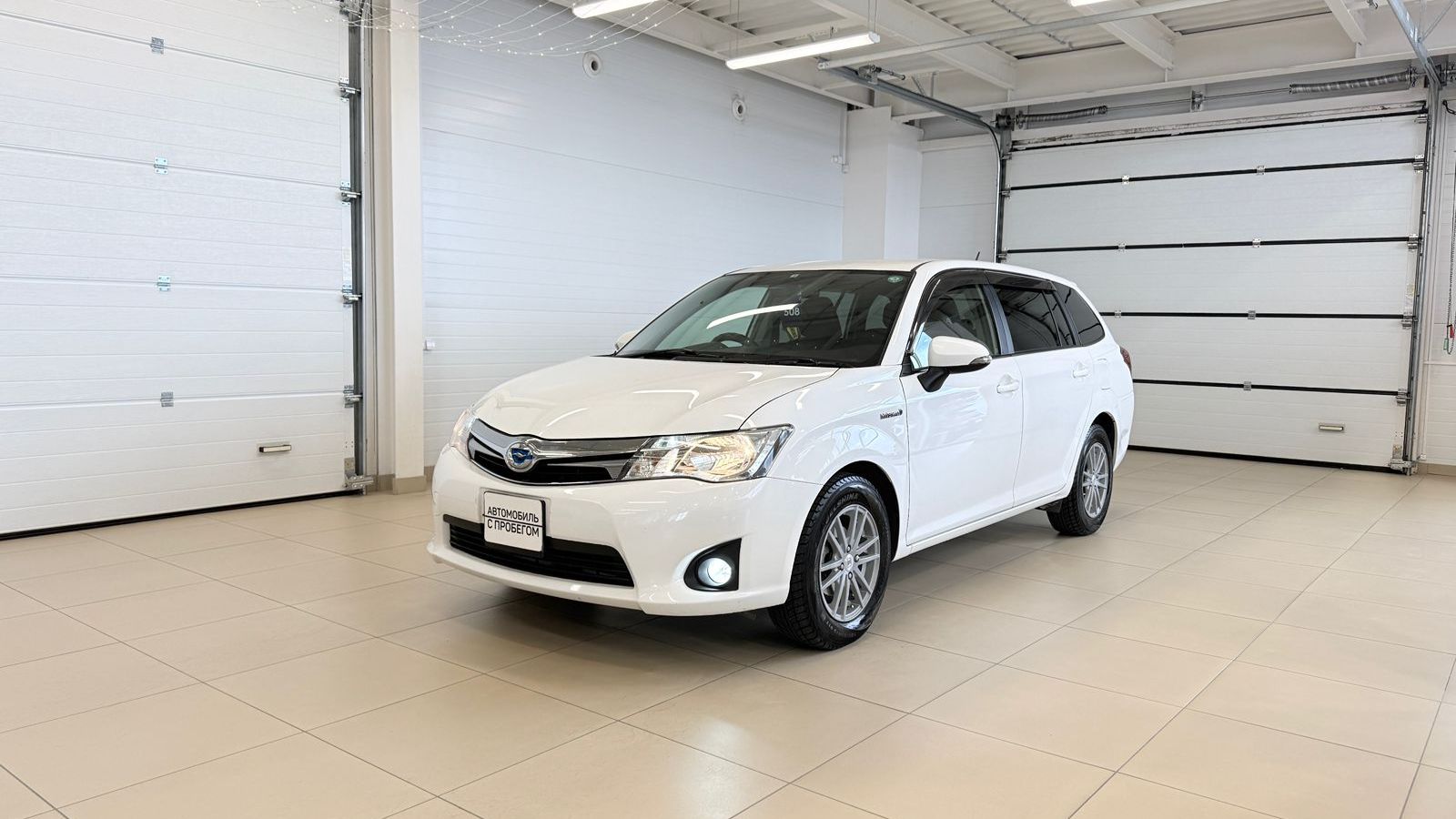 Toyota Corolla Fielder, 2014 год