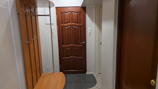 Продажа 3-комнатной квартиры на 1-м этаже. Адрес: СПб, Авангардная ул., д.20, к.2