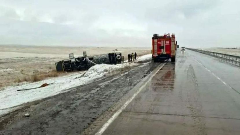 Уголовное дело возбудили после опрокидывания автобуса в Забайкалье