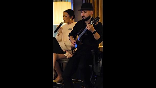 дуэт на Azamara