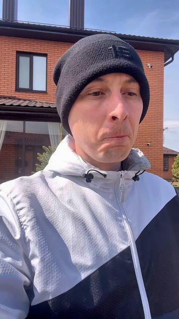 Рулонный газон. Весенняя скарификация и аэрация.