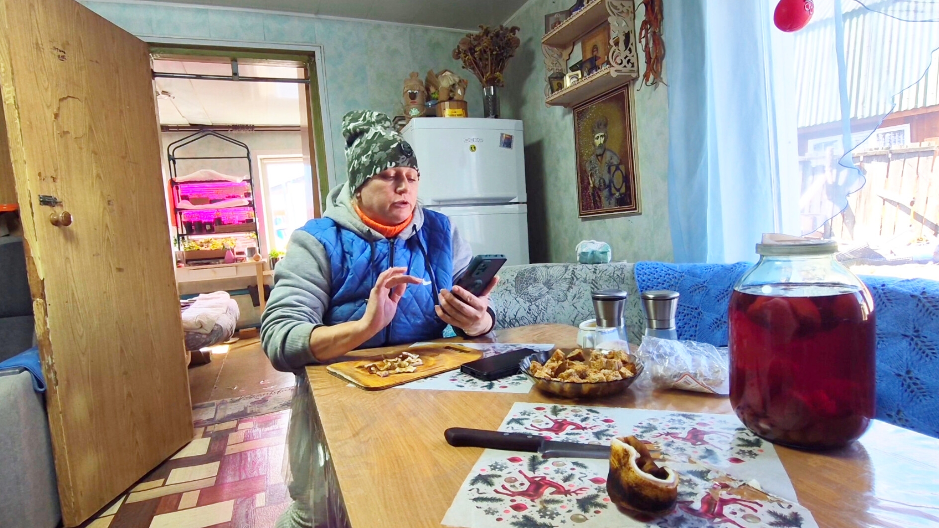 ДЕРЕВНЯ,КРУГЛЫЙ ГОД БЕЗ ВЫХОДНЫХ,КТО ОТПРАВИТСЯ НА РАДУГУ