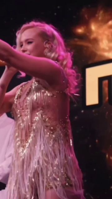 Пчела - На бис #пчела #певицапчела #набис #хиты2026 #топтреки2026 #дискотека2026 #супертреки2026