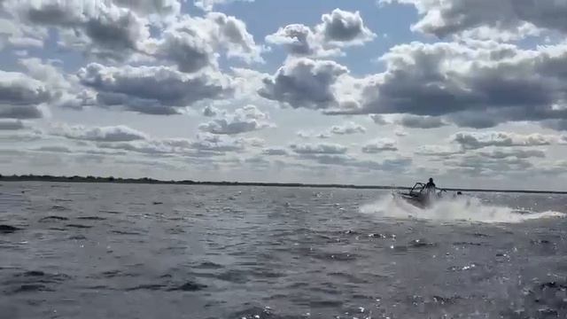 Триера 460 боурайдер , Псковское озеро.