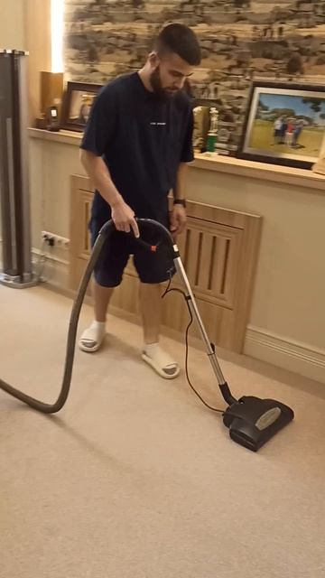 Химчистка ковролина в Академии льда