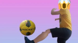 Учусь делать трюки с мячом