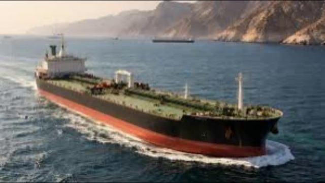 Иран открыл Ормузский пролив для всех судов