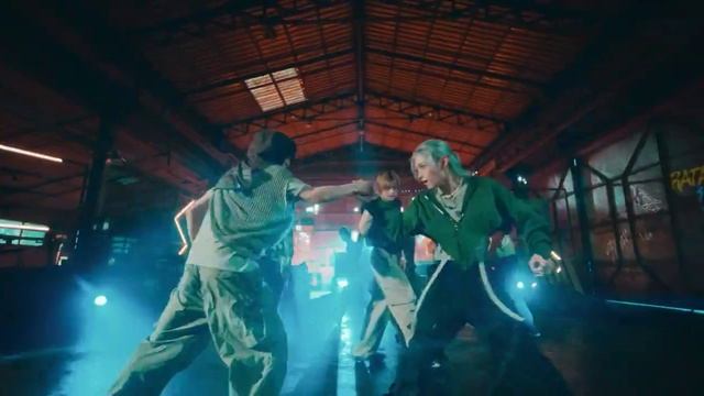 им им нужно снять ещё одно видео с выступлением на следующую камбэк, как это, у него 170М просмотров