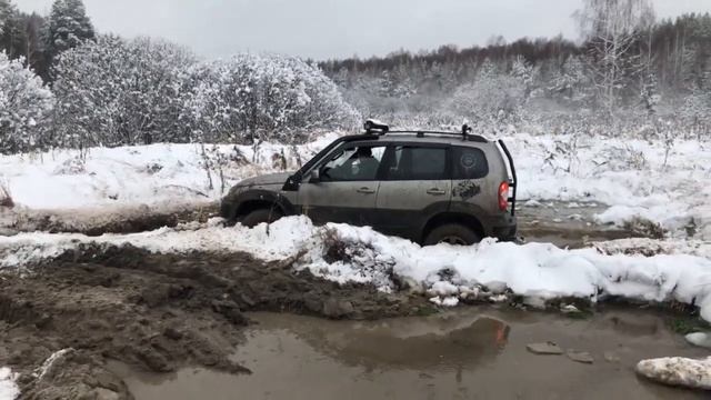 луаз просто проехал,нива уаз