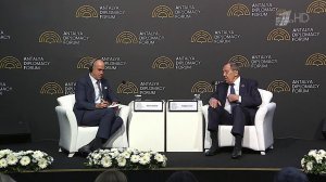 Анталийский дипломатический форум собрал свыше двадцати глав государств и правительств.