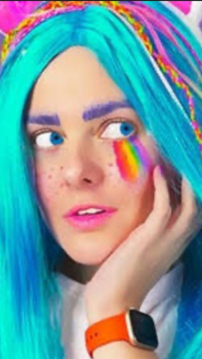 Double Bubble песня «плюс вайб» и «яркий худи»