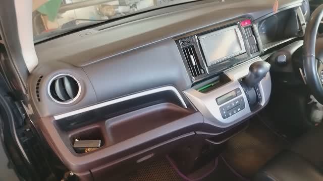 Где находится салонный фильтр и замена его Honda N Wgn