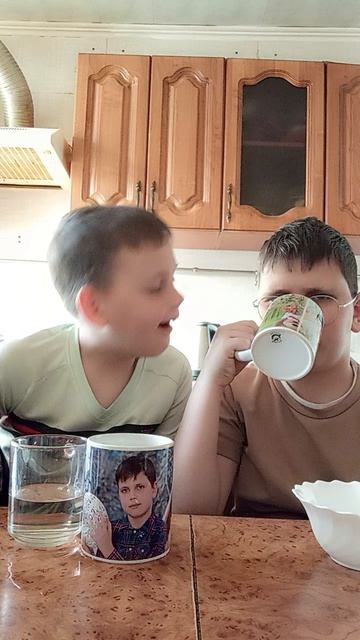 кислосладко