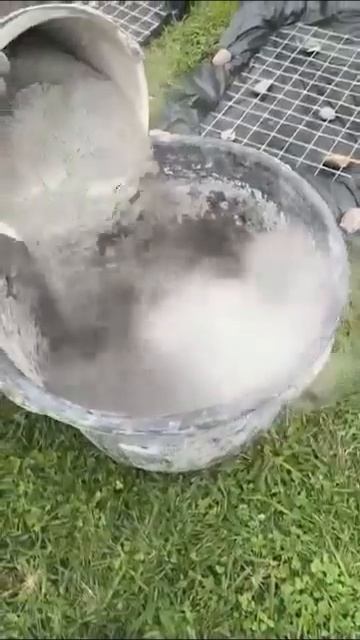 Дорожка из бетона на даче - самое красивое и оригинальное решение!