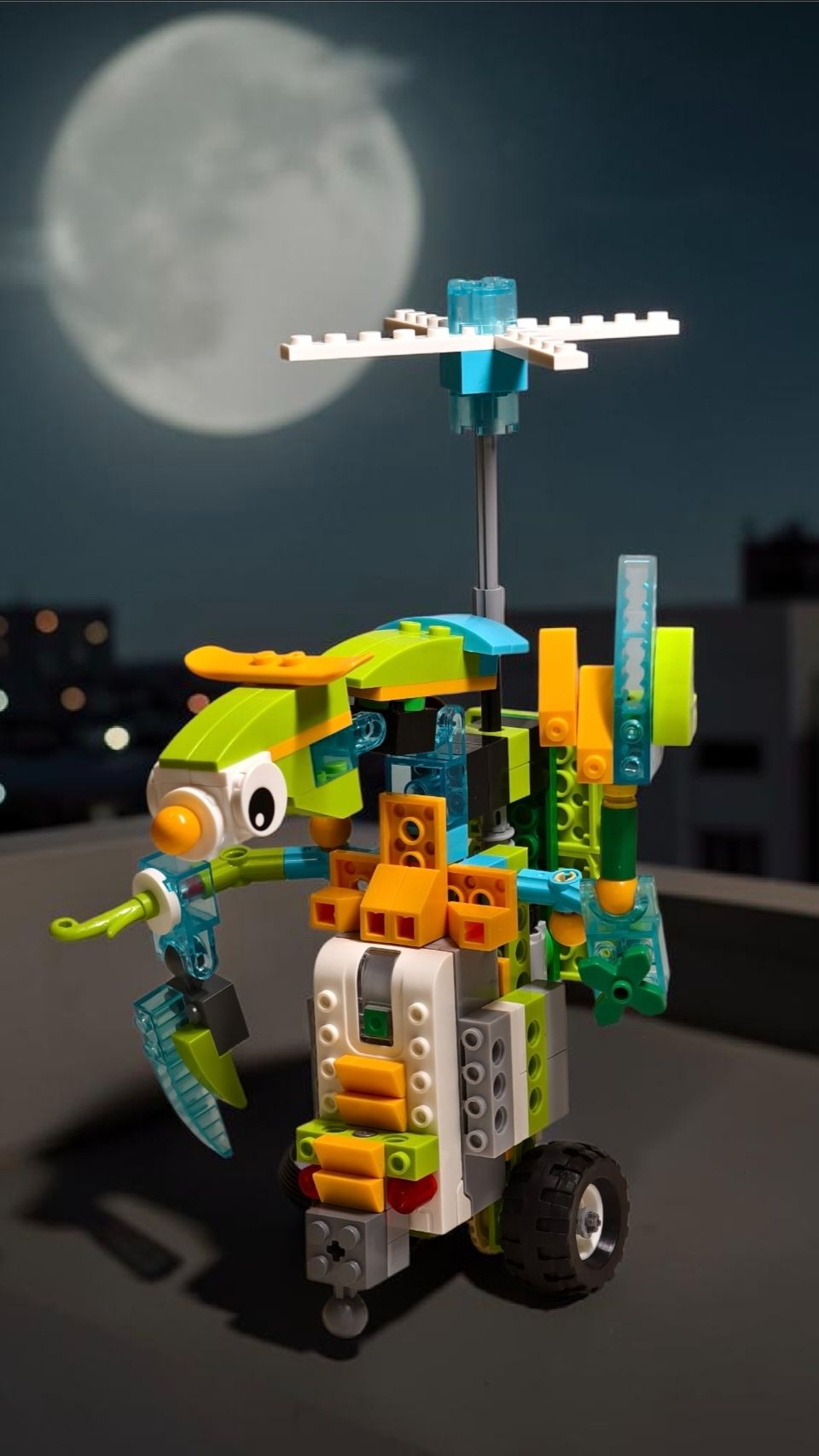 Карлсон. Проект Wedo 2.0