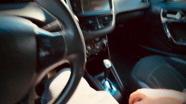 Peugeot 208, 2013г, 1.6 АКПП в отличном состоянии