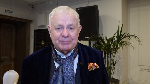 Владимир Михайлов - заслуженный артист, певец-композитор