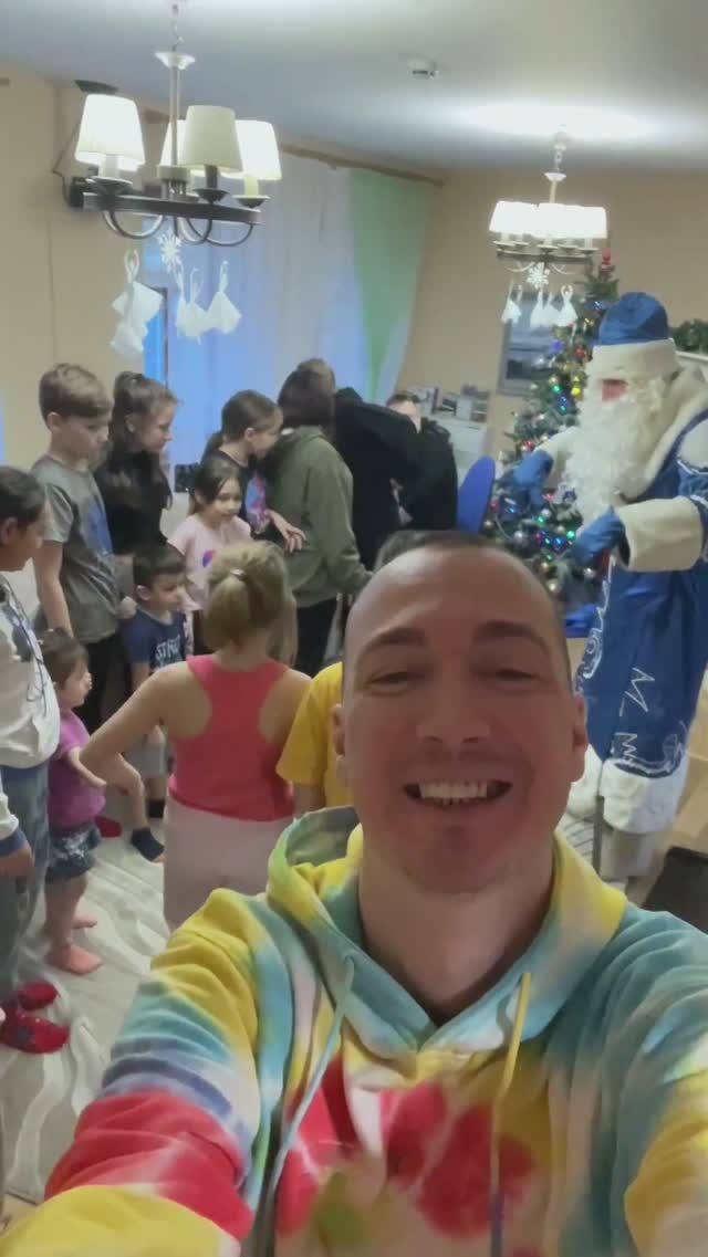 Благотворительный визит в детский дом. Евгений Аскаров