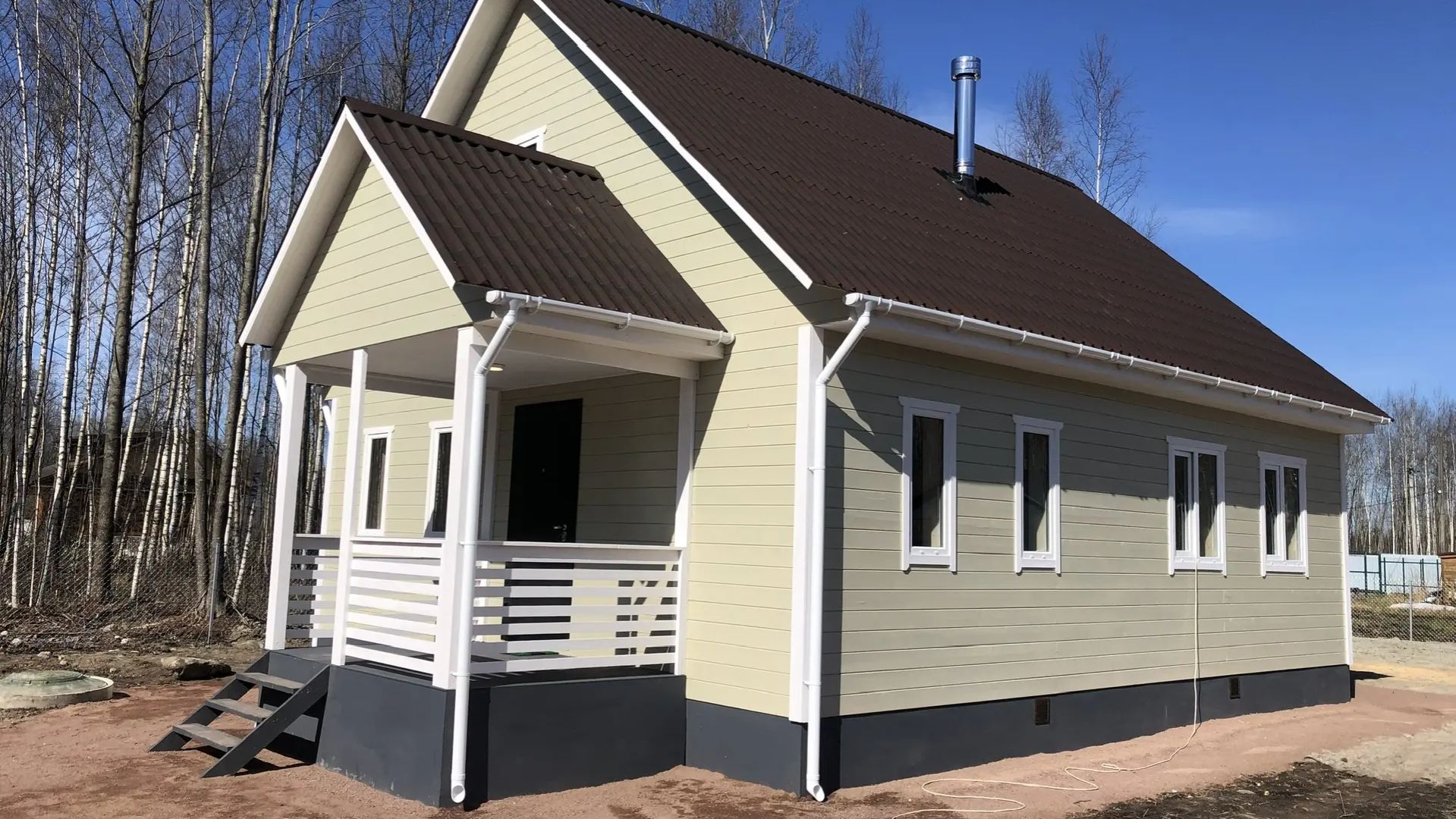 Продам новый дом с коммуникациями на 12 сотках земли в Лен.обл.