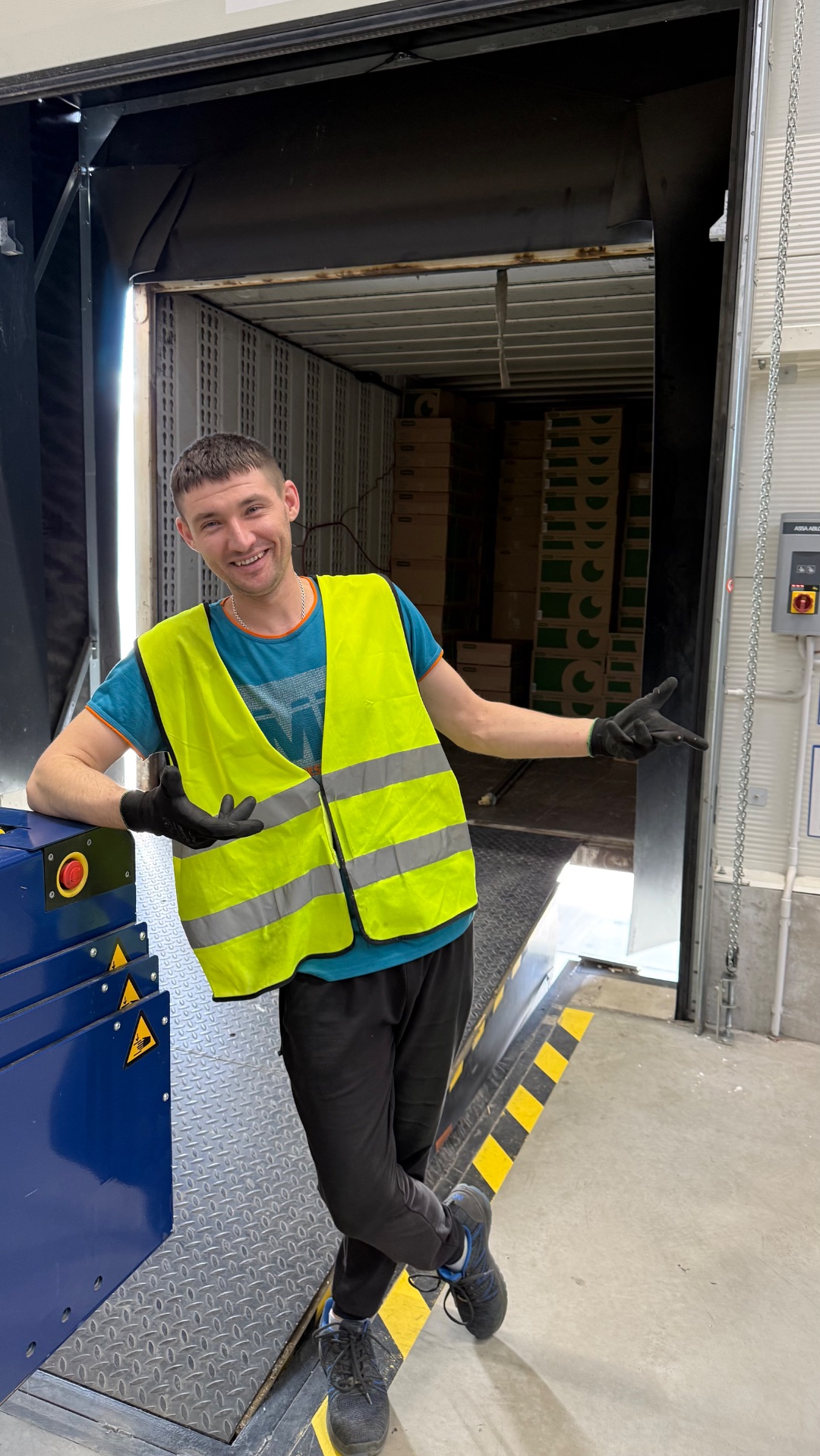 Работа в Европе Братислава Bratislava Загрузка Посылок #работа #европа #bratislava #work #workout