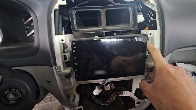 Как снять штатную магнитолу Киа Серато 1 2004 2005 2006 2007 2008