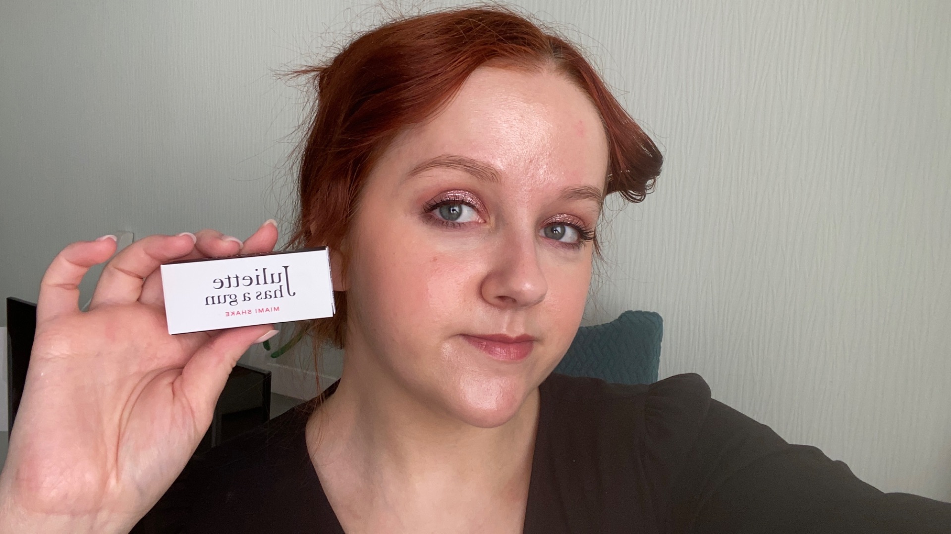 ДЕЛАЮ БЫСТРЫЙ МАКИЯЖ И РАЗГОВАРИВАЮ ШЕПОТОМ - БОЛТАЛКА