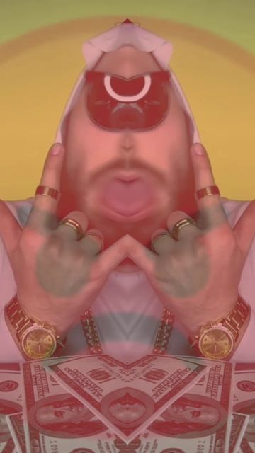 типа радуется что в Дубае в него шахид прилетит