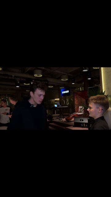 Интервью со звездой. Актёр театра и кино - Иван Лвврухин  #будниактера #рекомендации