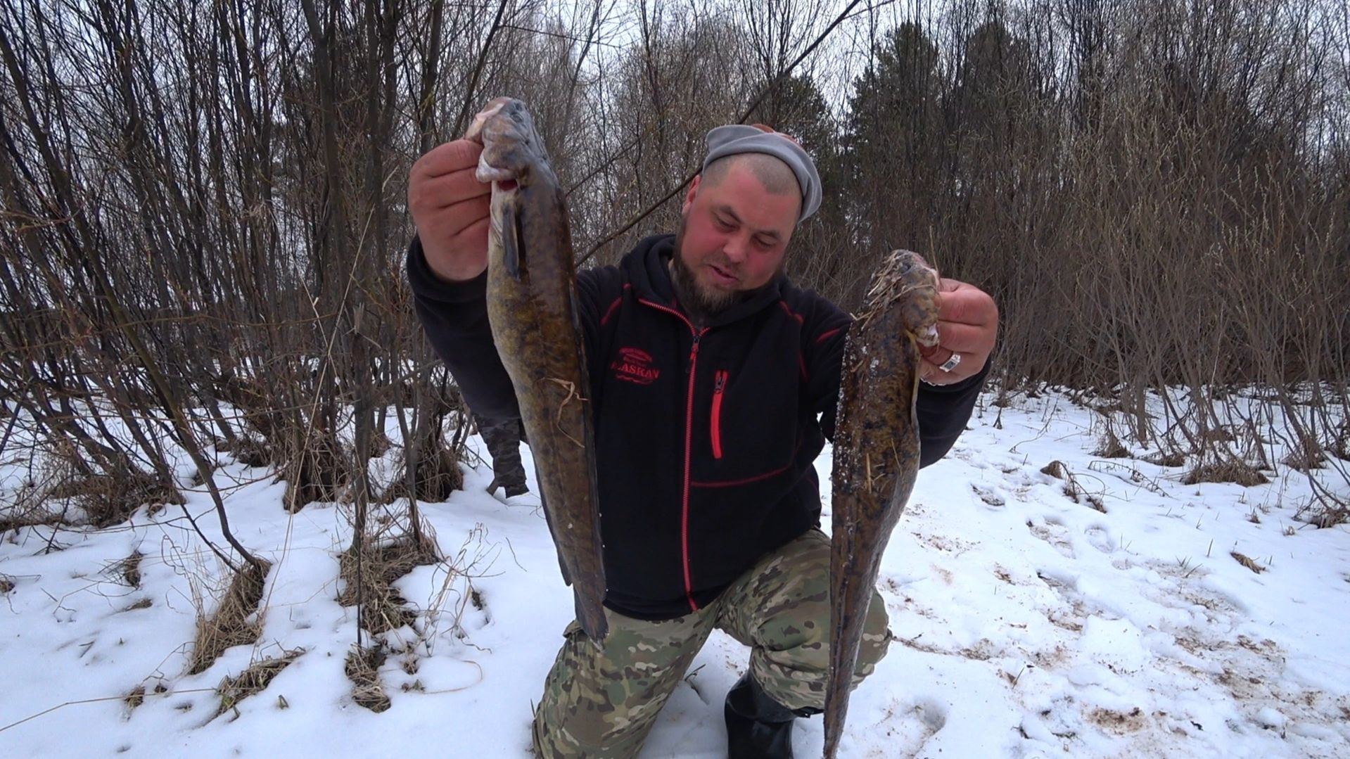ПОДГОТОВКА К ВЕСЕННЕЙ РЫБАЛКЕ НА НАЛИМА! МОНТАЖ ДОНОК, ПЛАВЛЮ ГРУЗИЛА \ РАННИЙ ЛЕДОХОД НА РЕКЕ 2026!