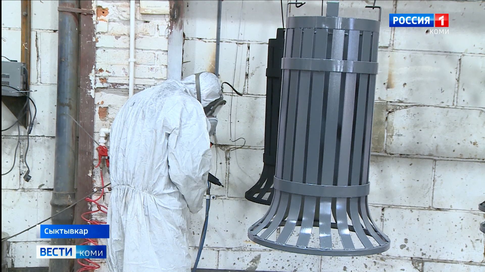 Ростислав Гольдштейн посетил цех по производству малых архитектурных форм