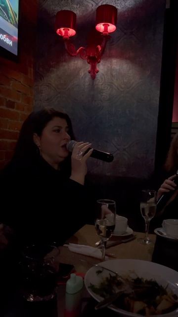 Иногда спрашивают, где я училась петь…