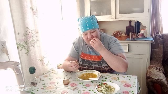 Супчик куриный на обед 😉.
