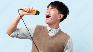 Вот азиатский мальчик вундеркинд танцует и поет, пусть продолжает так и далеко пойдет,мы пожелаем