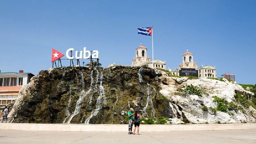 Axios сообщил о встрече представителей США с внуком Рауля Кастро в Гаване