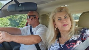 Лора Дальнобой - Прогулялись в Авентура Молл за пирожными для трендового мукбанга.