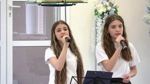 Начиная новый день Полина Садовой и Варвара Гуцуляк, 18 апреля 2026 г