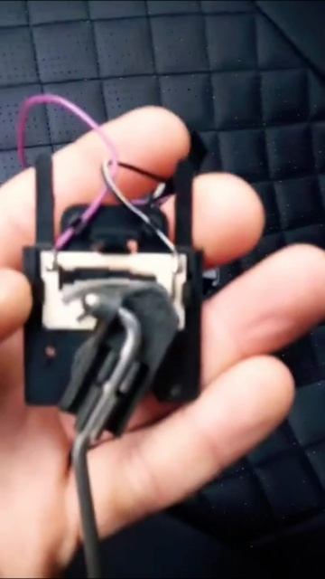 Стрелка уровня топлива врёт. Решение проблемы.