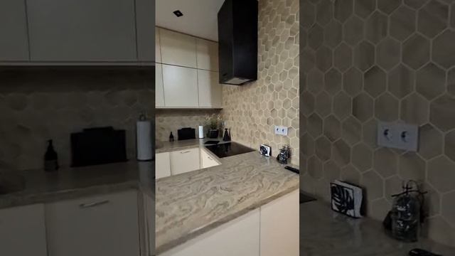 6f82087c-fc52-426e-82db-a1d3abf63123-1_all_18206.mp4