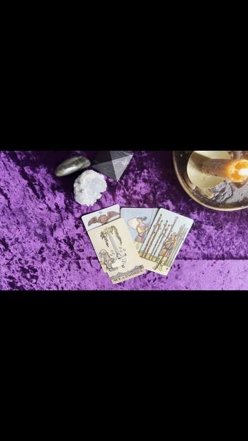 Близнецы таро прогноз с 16.04 - 16.05.2026